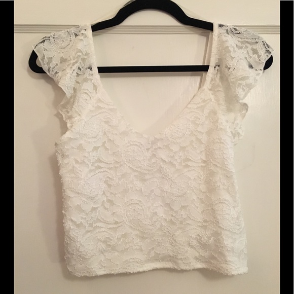 Charlotte Russe Tops - 🖤5/$20 NWT White Lace Floral Ruffle Croptop